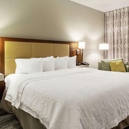 Hampton Inn Minneapolis St. Paul-Уудбъри Екстериор снимка